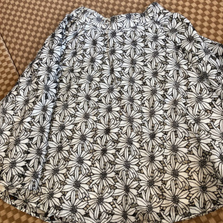 最終値下げ！これからベストシーズン！花柄レーススカート✨