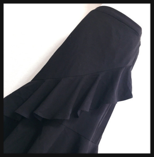 処分しました[GU]アシンメトリーボリュームフリル スカート黒 無地 斜めフリルLサイズOK