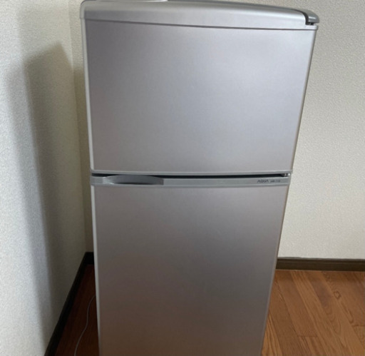 AQUA 冷蔵庫 型番：AQR-111D(S)