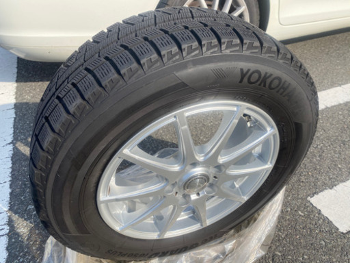 スタッドレスタイヤ　アルミホイール　205 65R 15インチ