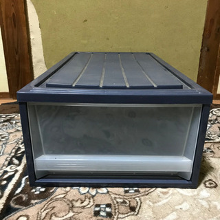 収納ケース　青