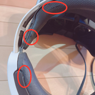 PS4 Pro 1TB、PS VR(カメラ同梱版の初代)、コントローラー(白色)、純正コントローラー充電スタンドの4点セットの画像