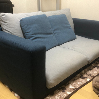 2人掛けソファー　無料で引き取って頂ける方宜しくお願いします