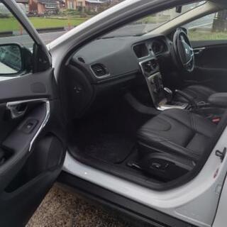 美車 H25ボルボ V40 クロスカントリー T5 AWD 4WDターボ 黒本革シート/純正ナビTV/クルコン//ETC/車検令4年5月付の画像