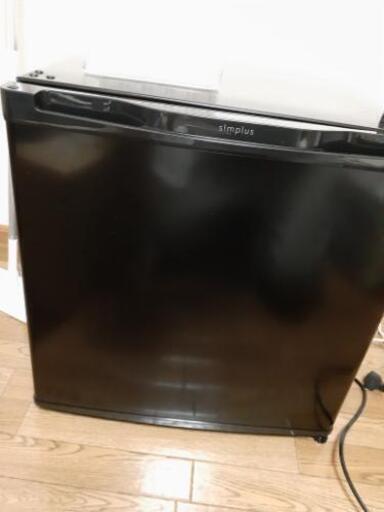 小型　冷蔵庫