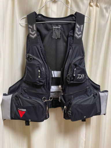 ダイワ　フローティングベスト　釣り