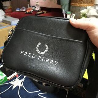 フレッドペリーショルダーバッグ