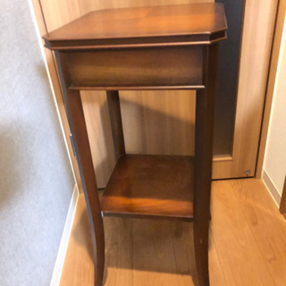 フラワースタンド　電話台　商談中の画像