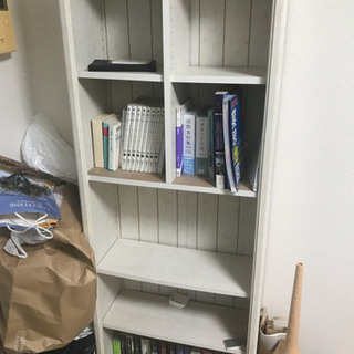ニトリ製白い本棚