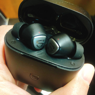 【値下げ】SoundPeats無線イヤホン ほぼ新品　