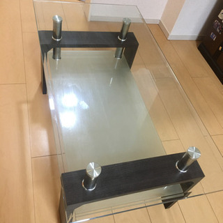 ガラステーブル