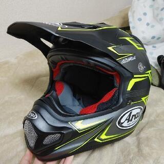 【値下げ】未使用ヘルメット　ARAI　V-CROSS4 SLY　...