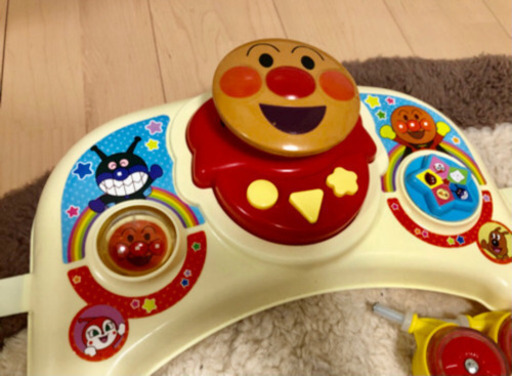 それいけアンパンマンウォーカー／歩行器