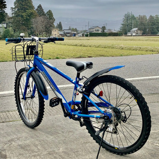 男子用変速機付き24インチ自転車の画像