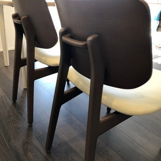 【3/17(水)掲載終了】埼玉県吉川市 美品 島忠 ダイニングテーブル(2〜4人用)＋ダイニングチェア×2脚 テーブルマット付 定価総額8.77万→5千円の画像