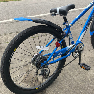 男子用変速機付き24インチ自転車の画像