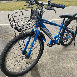 男子用変速機付き24インチ自転車の画像