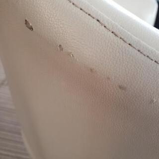 合成革　白の回転椅子の画像