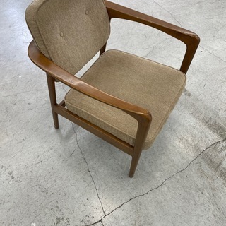 ACME Furnitureのソファー　Bの画像