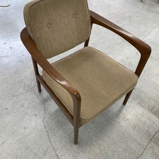 ACME Furnitureのソファー　C
