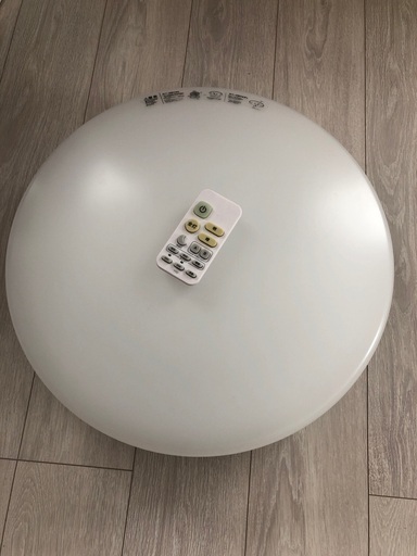 【お譲り先決まりました⠀】リモコン付き LEDシーリングライト 8畳用