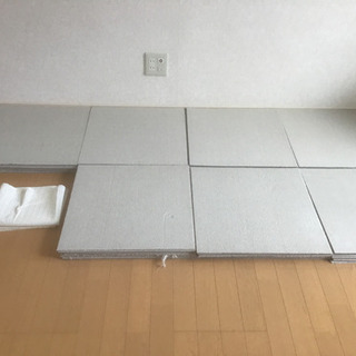 【取引者決定しました】ニトリ　タイルカーペット　50x50  69枚
