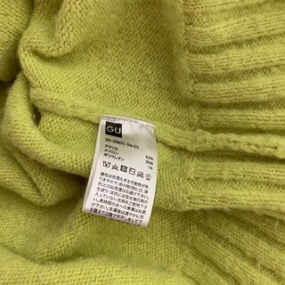 【お譲り先決定】GU ハイネックニットの画像