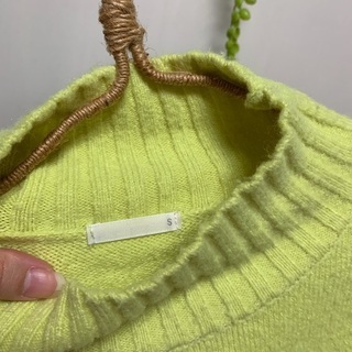 【お譲り先決定】GU ハイネックニットの画像