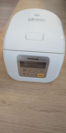 炊飯器：Panasonic SR-ML051