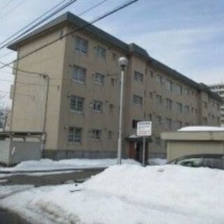  シャワートイレ、洗髪洗面化粧台、エアコン（冷房のみ）、暖房（灯...