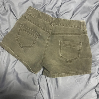 152ショート丈パンツの画像