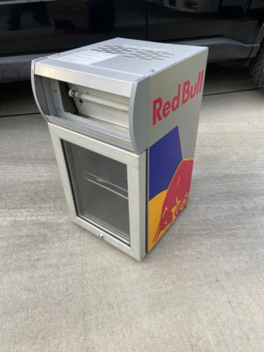 レッドブル　冷蔵庫