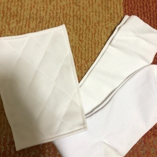 膝当てとソックス