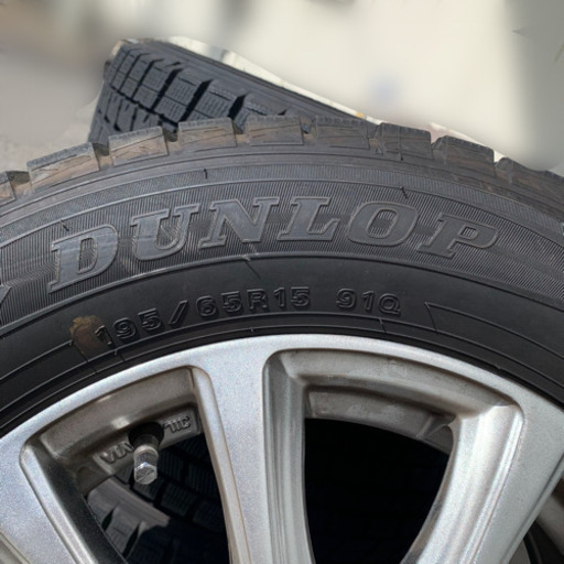 スタッドレス タイヤ 195/65R15 91Q