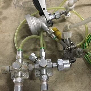 HOSHIZAKI ホシザキ 生ビールディスペンサー DBF-68TD 3口 ビールサーバー ホース付 2015年製 ビアサーバー 業務用 厨房 店舗の画像