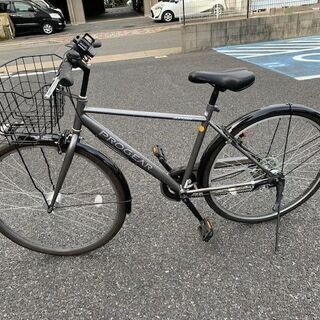 設備の整った美しいプロギア6速自転車-1歳-優れた状態