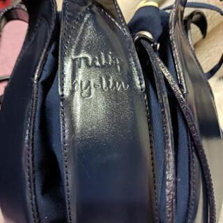 チューリップ型セカンドバックの画像