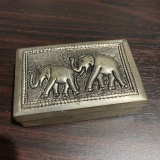 カンボジアのアクセサリーケースの画像