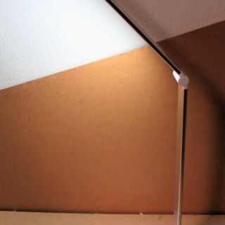 ☆タッチ操作式 コードレス・デスクライト 照明器具◆読書や学習に最適