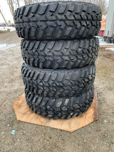 DUNLOP GRANDTREK MT2 スパイクタイヤ　265/70/16