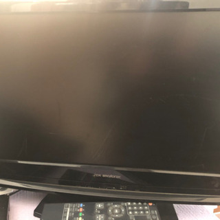 中古　液晶テレビ22型