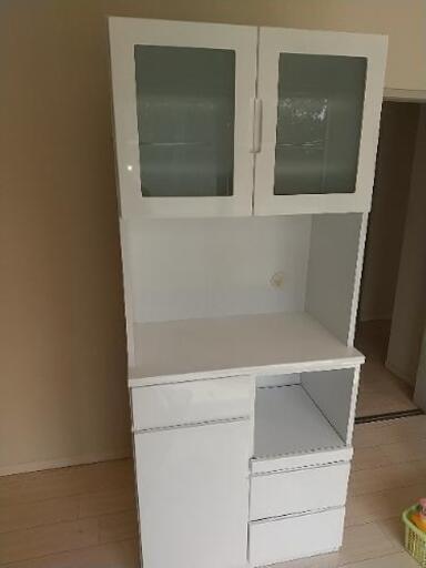 食器棚　白　1000円