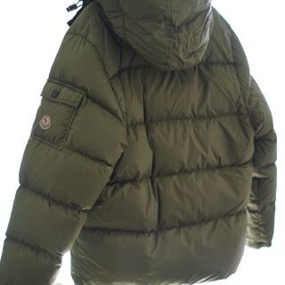 モンクレール　ダウンジャケット　カーキ　メンズの画像