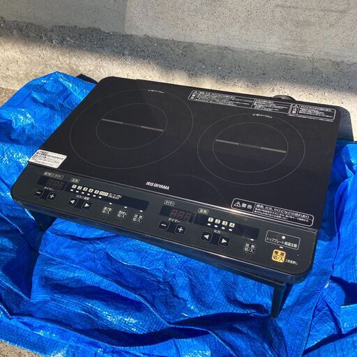 アイリスオーヤマ IHクッキングヒーター 2口 IHK-W1-B スタンド付き