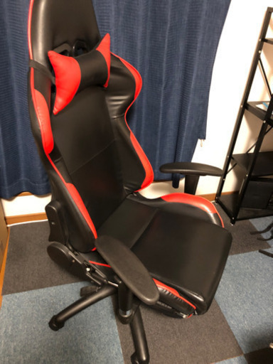 多機能ゲーミングチェア　フルフラット\u0026オットマン付き