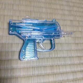 ピストル　おもちゃの画像