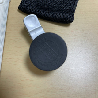 自撮り棒と広角レンズの画像