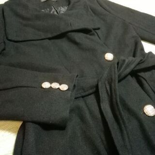 【ウエスト紐ベルト付きコート　ブラック】中古品の画像