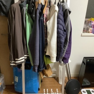 洋服かけの画像