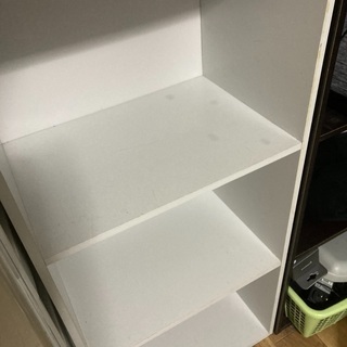 三段カラーボックスの画像